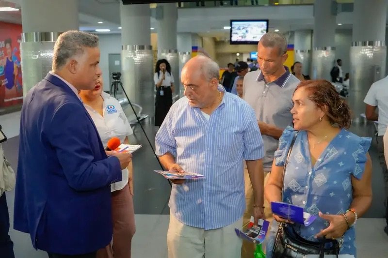 Cámara de Cuentas lleva la transparencia al Metro de Santo Domingo con jornada de acercamiento ciudadano