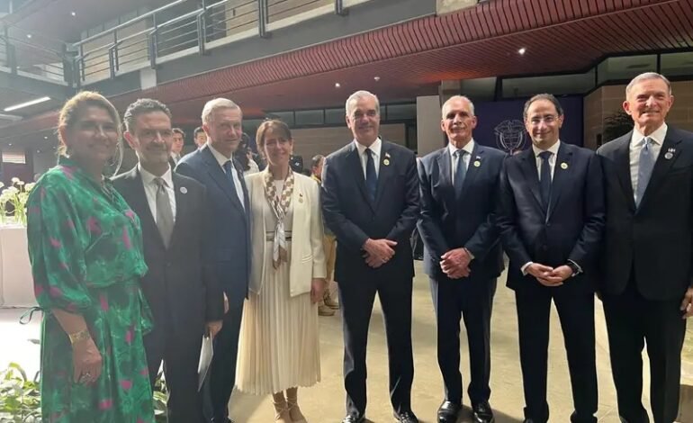 Presidente Abinader participa en la transmisión de mando presidencial de Abelardo de la Espriella en Colombia
