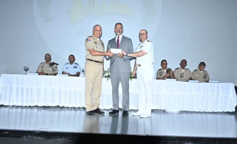 MIDE entrega RD$600 millones a 327 militares en condición de retiro