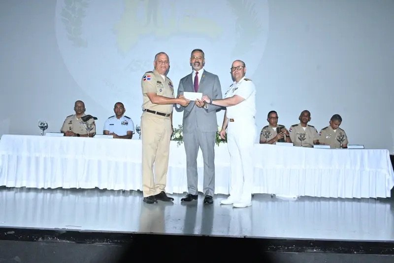 MIDE entrega RD$600 millones a 327 militares en condición de retiro