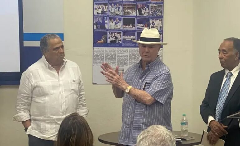 Hipólito Mejía destaca madurez del PRM tras elección de nuevas autoridades