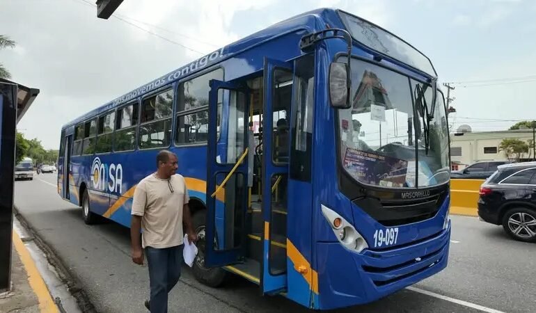 Usuarios del corredor 27 de Febrero reaccionan a nueva tarifa integrada de la OMSA