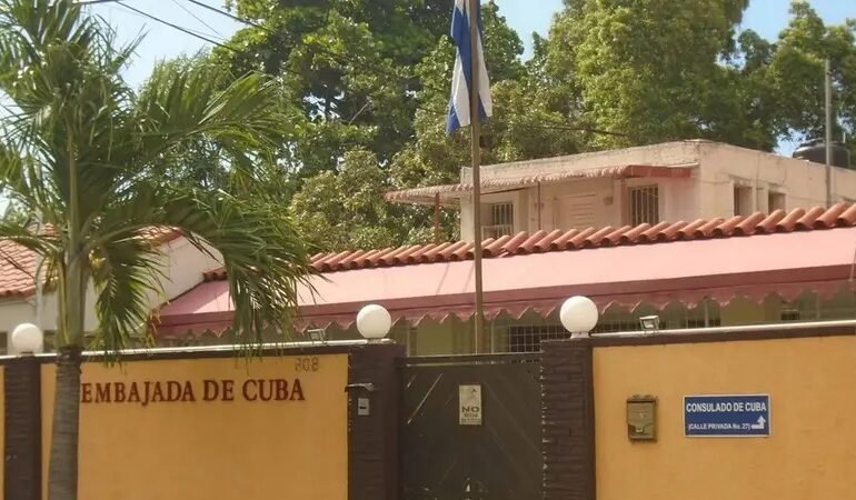 Gobierno ordena salida de nueve diplomáticos cubanos; plazo hasta el 16 de agosto