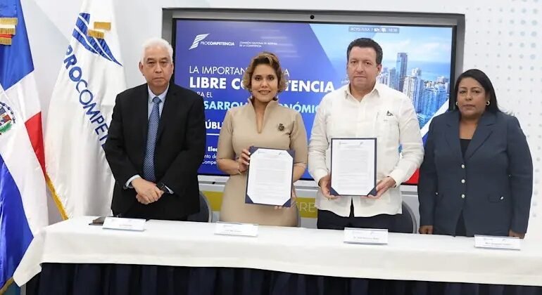 UNICARIBE y ProCompetencia suscriben alianza para fortalecer la cultura de libre competencia en RD