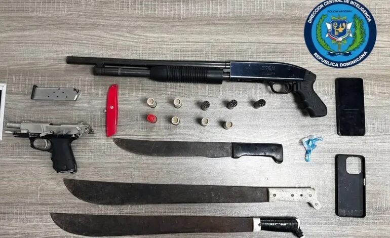 PN realiza allanamiento, deja un detenido y permite ocupar escopeta, motocicleta y otros objetos en Puerto Plata