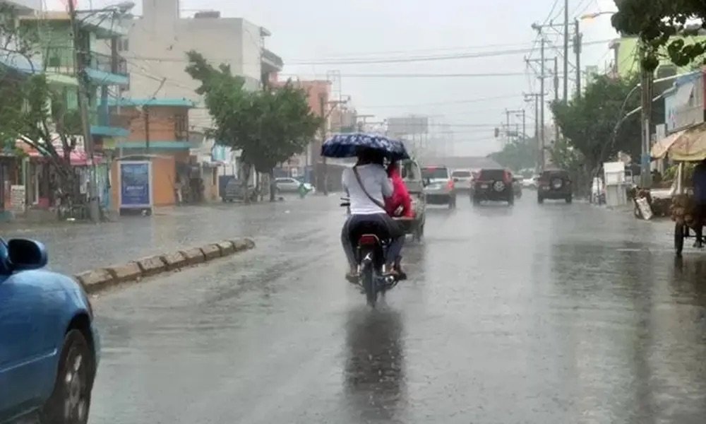 Onda tropical provocará lluvias sobre RD este domingo