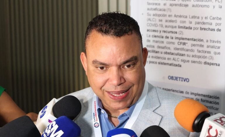 Gobierno beneficia a más de 17 mil enfermeras con medidas de reconocimiento y desarrollo profesional