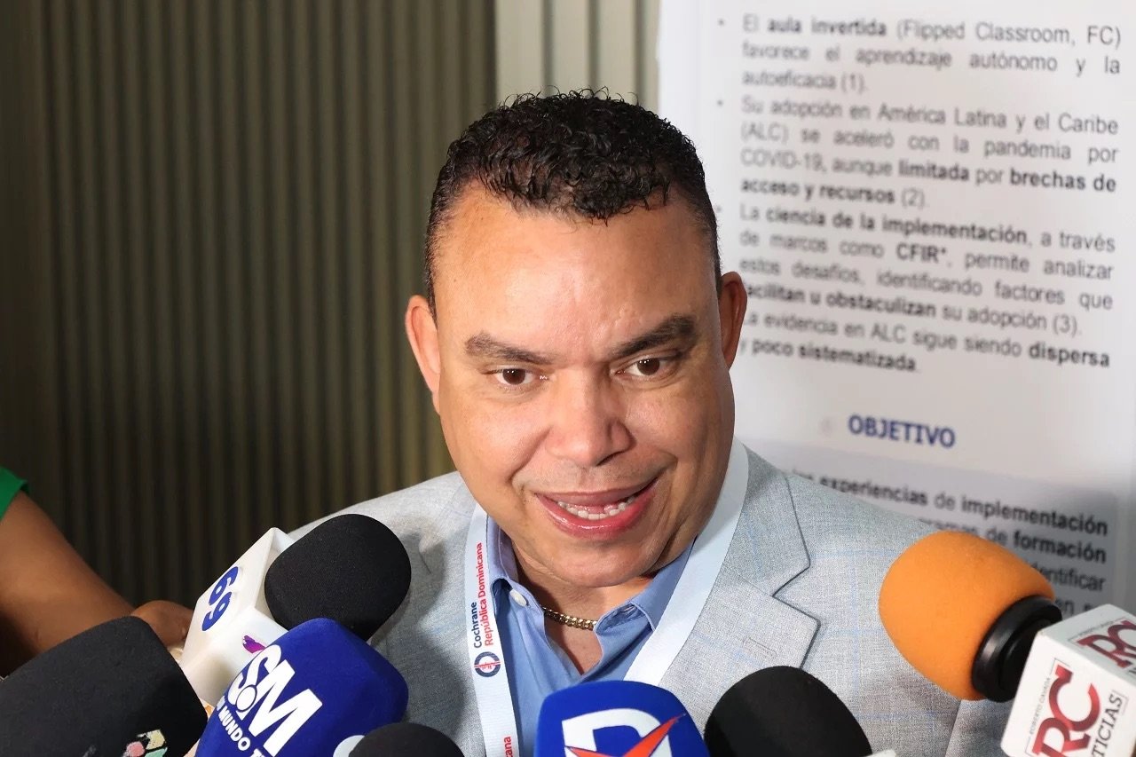 Gobierno beneficia a más de 17 mil enfermeras con medidas de reconocimiento y desarrollo profesional
