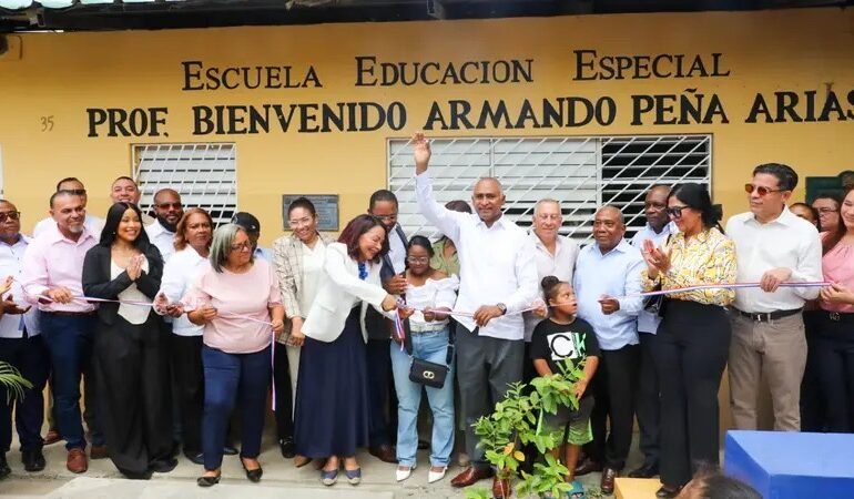 Peravia inaugura su primera Escuela de Educación Especial