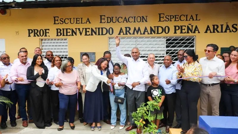 Peravia inaugura su primera Escuela de Educación Especial