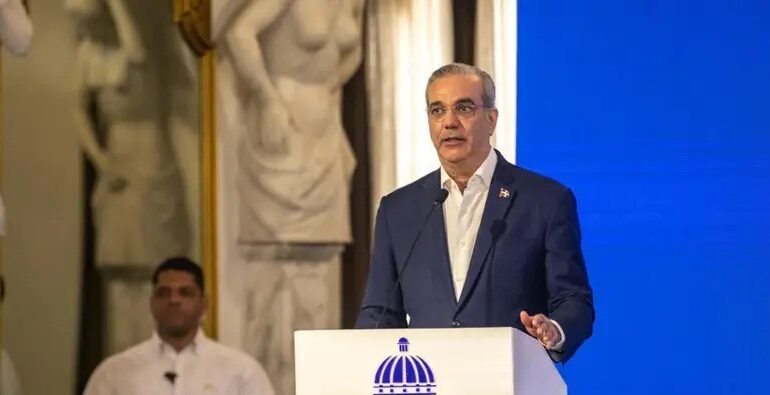 “Ni me canso ni me cansan”; Abinader reafirma que mantendrá la presión sobre la reforma de la Policía Nacional