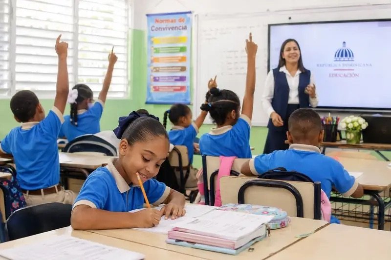 UNESCO destaca avances de RD en acceso, equidad y finalización educativa