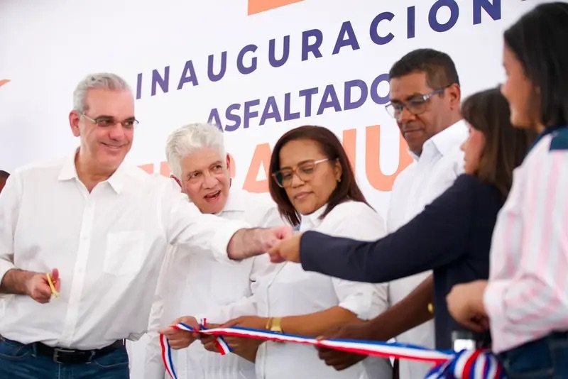 Presidente Abinader inaugura puente sobre río Penitente en Boca de Cachón uniendo comunidades históricamente aisladas&nbsp;