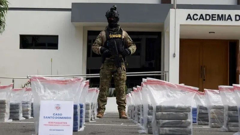 DEA felicita a RD por operativo que incautó 1,360 paquetes de presunta cocaína
