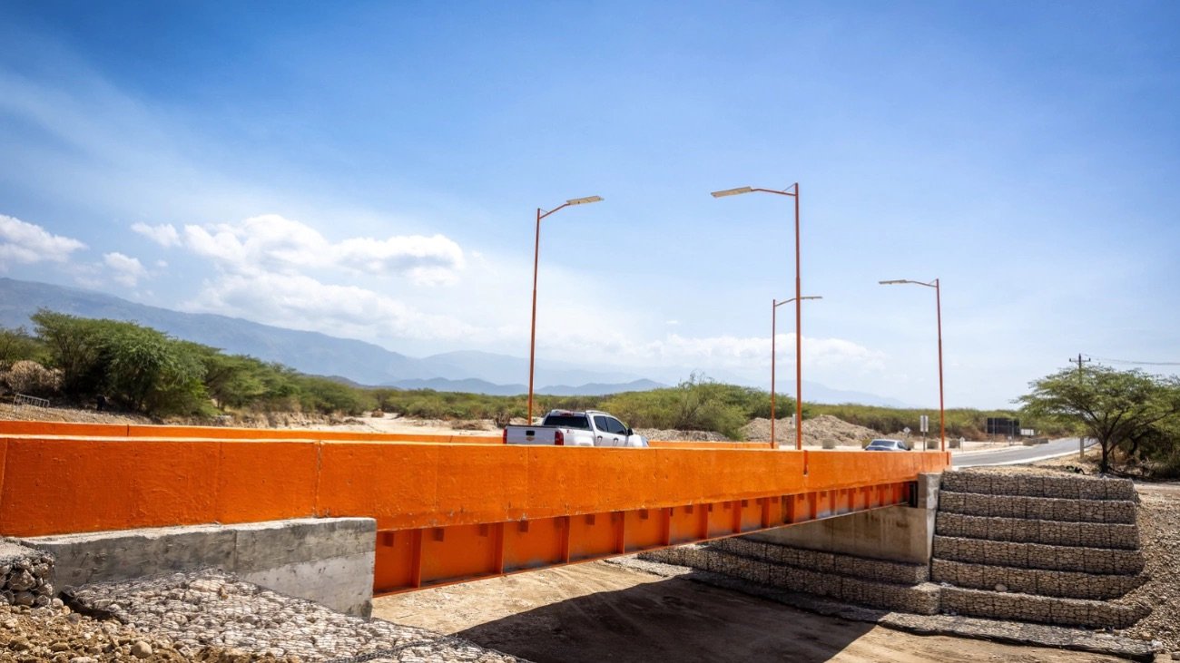 Abinader inaugura puente sobre el río Penitente y pone fin a años de aislamiento en comunidades de Independencia