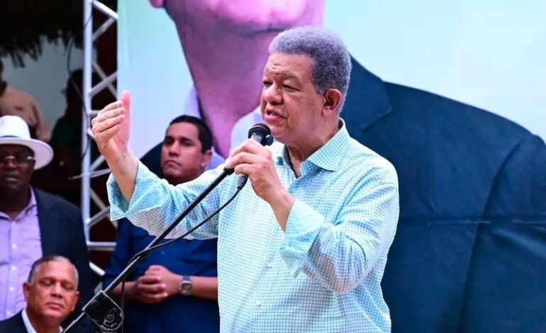 Leonel Fernández arremete contra el Gobierno por apagones y tarifa eléctrica&nbsp;