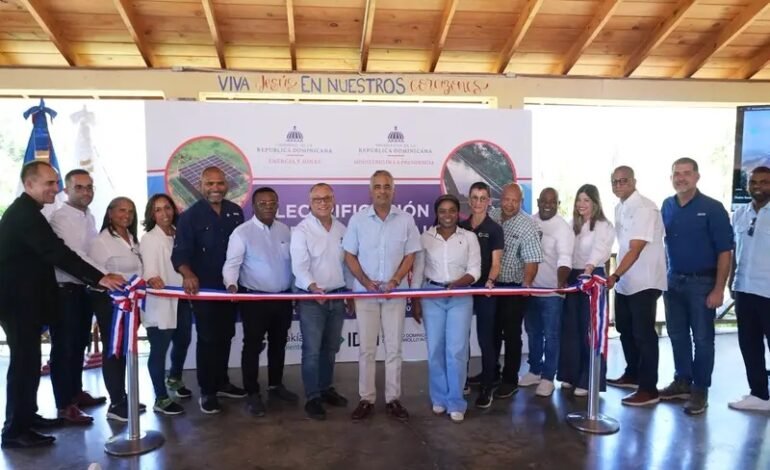 Más de 100 familias de zonas rurales de Elías Piña reciben electricidad por primera vez