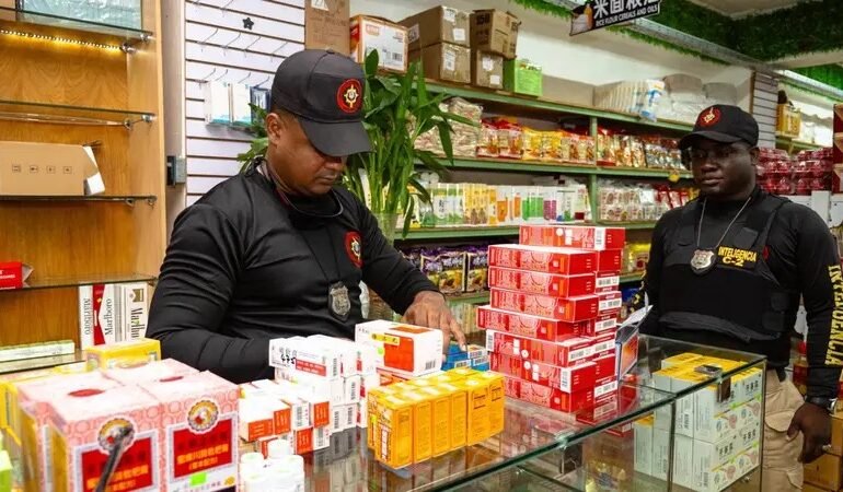 MICM y CECCOM incautan bebidas y cigarrillos premium chinas por más de RD$19 millones&nbsp;