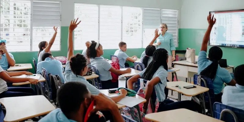 Año escolar inicia con buena asistencia en mayoría de centros educativos