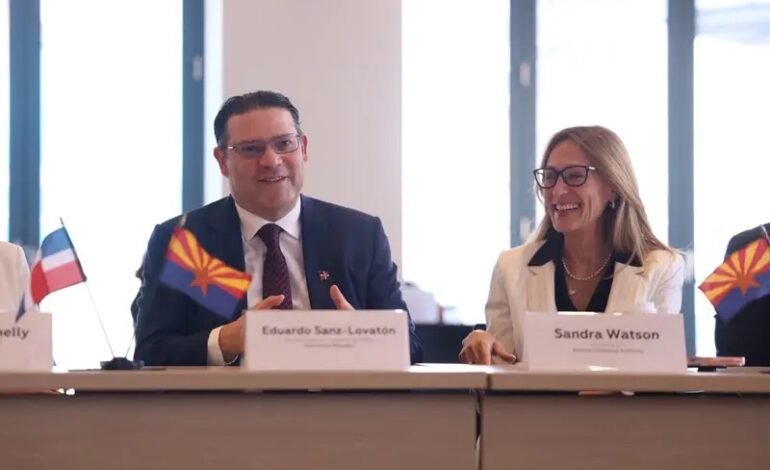 Ministro Yayo Sanz Lovatón firma alianza con Arizona para impulsar la industria de semiconductores