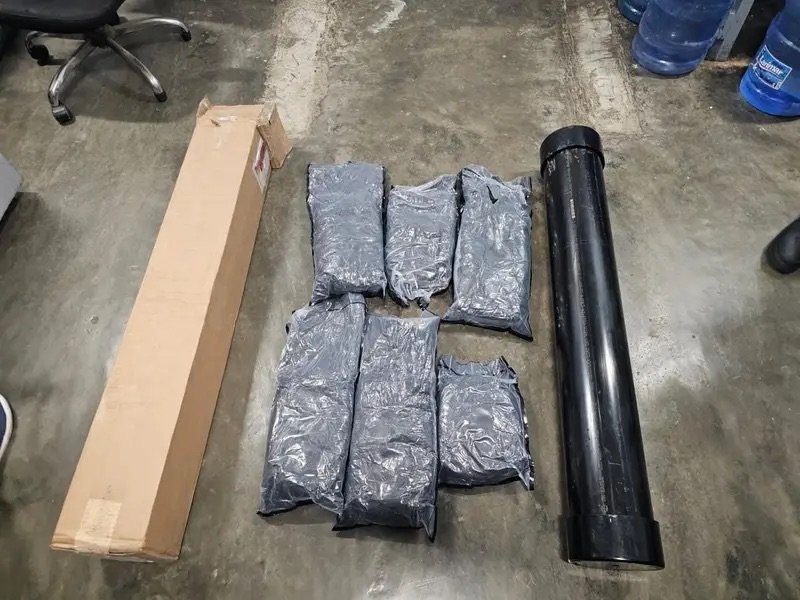 DNCD incauta seis paquetes de marihuana ocultos en un portaplanos