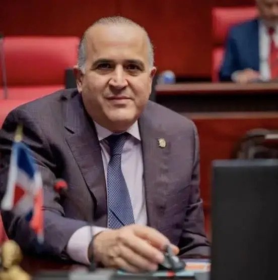 Senador Alexis Victoria reclama aprobación urgente del proyecto de Ley de Turismo Náutico