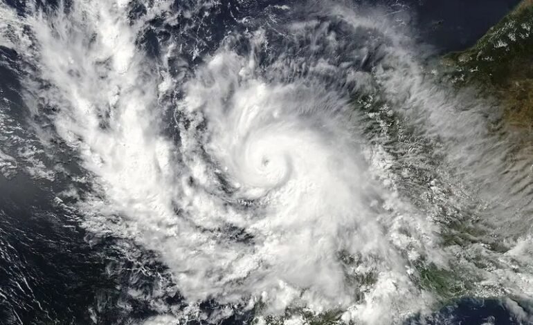 Indomet llama a la población a mantenerse atenta ante formación de la tormenta tropical Dolly