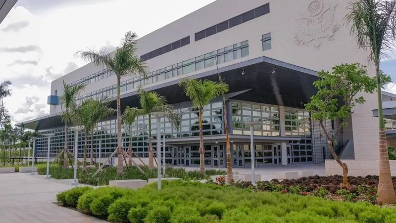 EE. UU. reprograma entrevistas para visas de residencia y genera incertidumbre entre solicitantes dominicanos