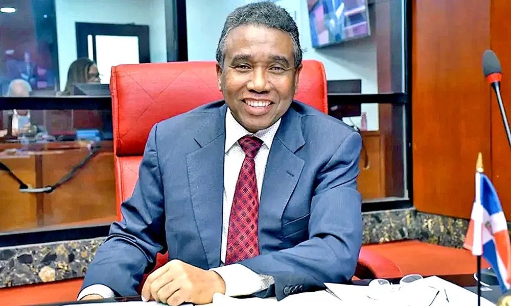 Félix Bautista busca aprobación de Propuesta de Ley de Trabajo Forzosose