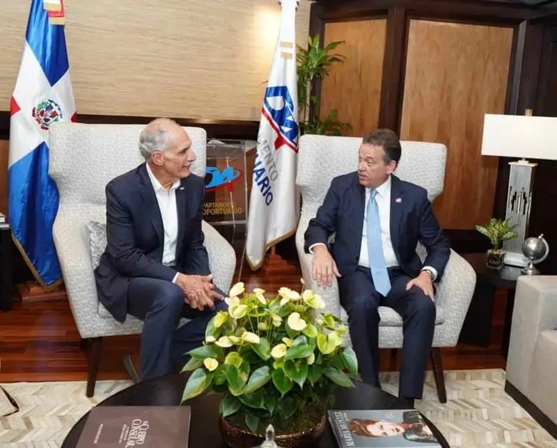 Presidente de Honduras llega al país para cumplir agenda oficial