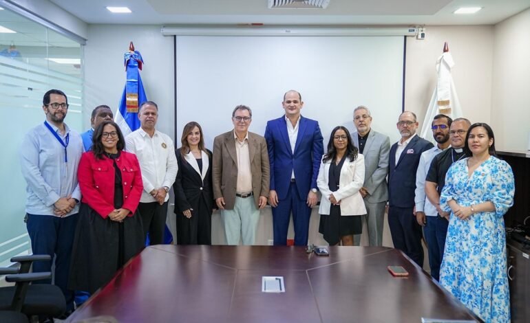 INABIE conforma Comisión de Seguimiento y Veeduría compuesto por representantes de diversos sectores de la sociedad