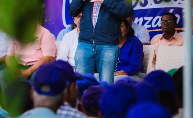 Gonzalo Castillo propone reactivar la producción agropecuaria en la provincia Duarte