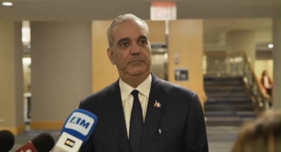Presidente Abinader advierte a responsables de ataque contra Julián Oro Duro y su esposa: “Que se entreguen; si no, les va a ir peor”*