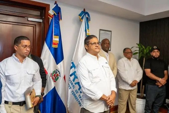 Intrant advierte que aplicará la ley contra motociclistas que no utilicen casco protector