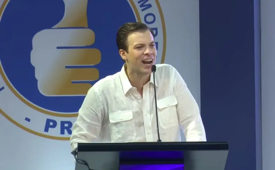 Juan Garrigó asume como secretario general del PRM; promete acercar el partido a la ciudadanía