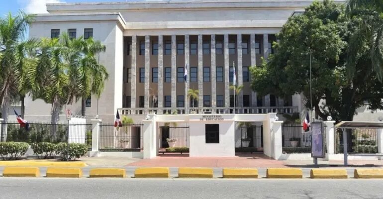 Educación RD avanza en Ciencias, equidad, acceso y aprendizaje, según PISA y UNESCO