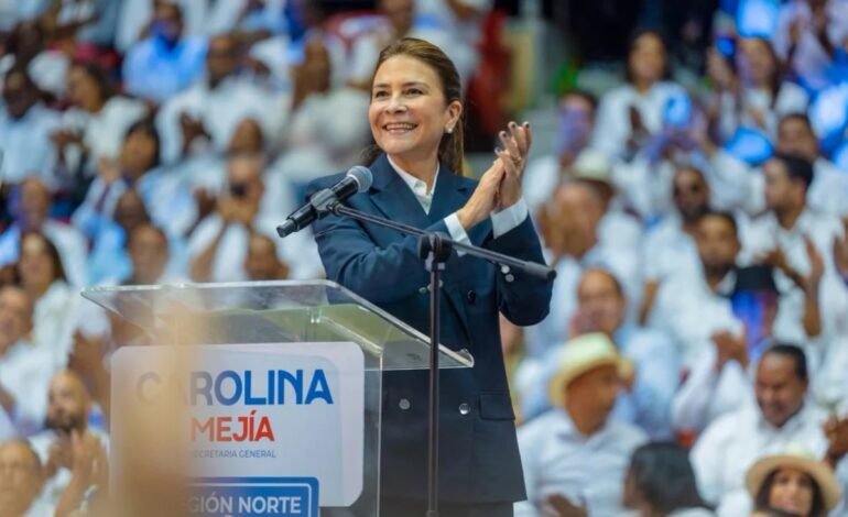 Carolina Mejía asegura cuenta con más de 50 diputados, ocho senadores y más de 120 alcaldes y directores