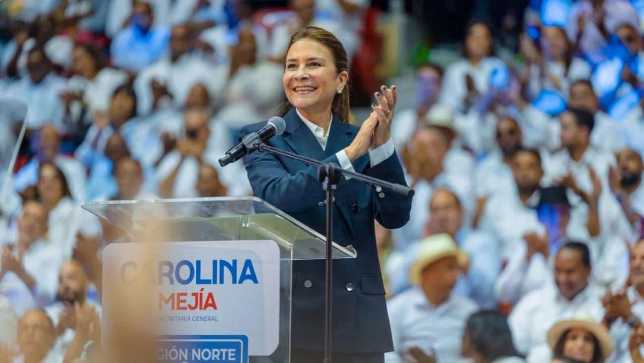Carolina Mejía asegura cuenta con más de 50 diputados, ocho senadores y más de 120 alcaldes y directores