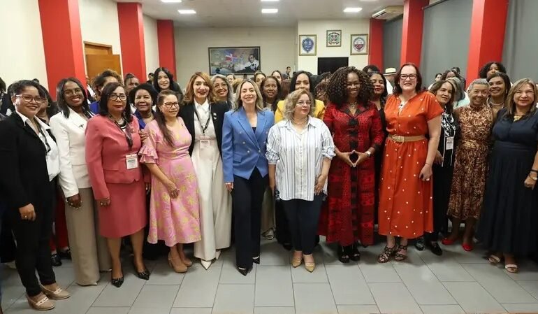 Lanzan coalición regional por financiamiento electoral de mujeres