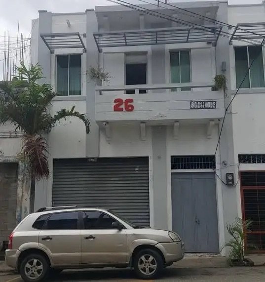 Allanan hotel en la Zona Colonial por presunta explotación sexual de hombres