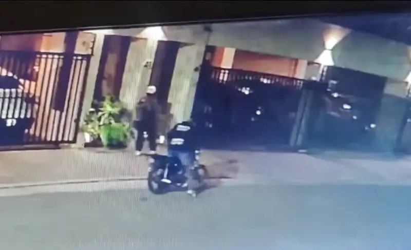 Joven recibe 11 puñaladas durante presunto asalto en sector Serrallés