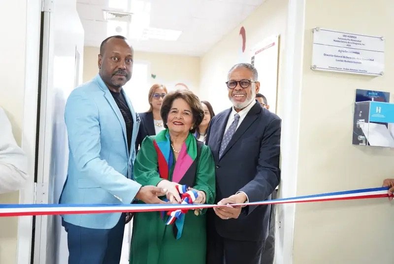 Desarrollo de la Comunidad remoza área de vacunación en Hospital Maternidad la Altagracia
