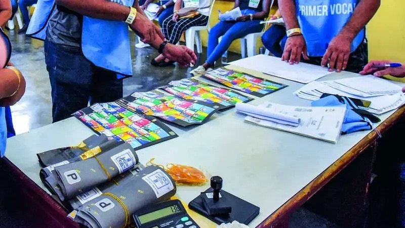 33 partidos defienden ante el TSE su reconocimiento y financiamiento
