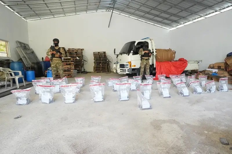 DNCD desmantela red de narcotráfico y ocupa 168 paquetes de presunta cocaína