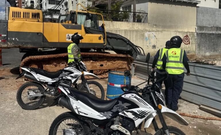 INTRANT fiscaliza puntos del GSD y sanciona empresas obstruían vía pública