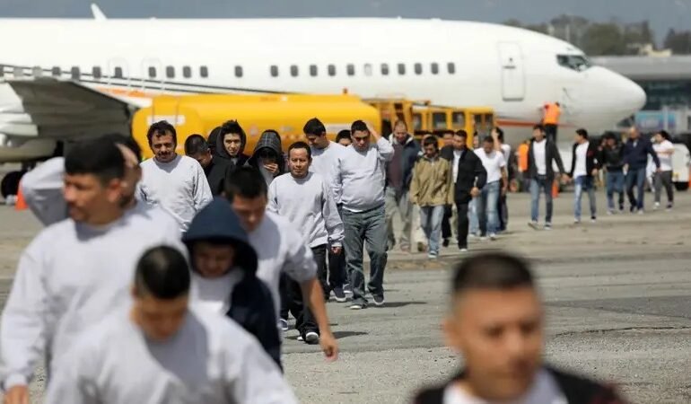 Tribunal EEUU rechazó política de Trump para deportar migrantes a terceros países