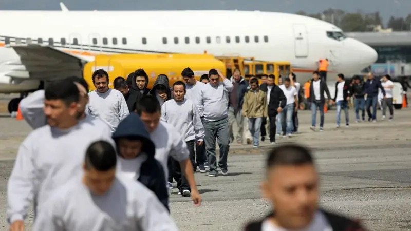 Tribunal EEUU rechazó política de Trump para deportar migrantes a terceros países