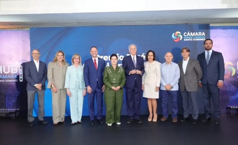 Cámara Santo Domingo reconoce la trayectoria de Marcos Troncoso con el Premio José Manuel Armenteros