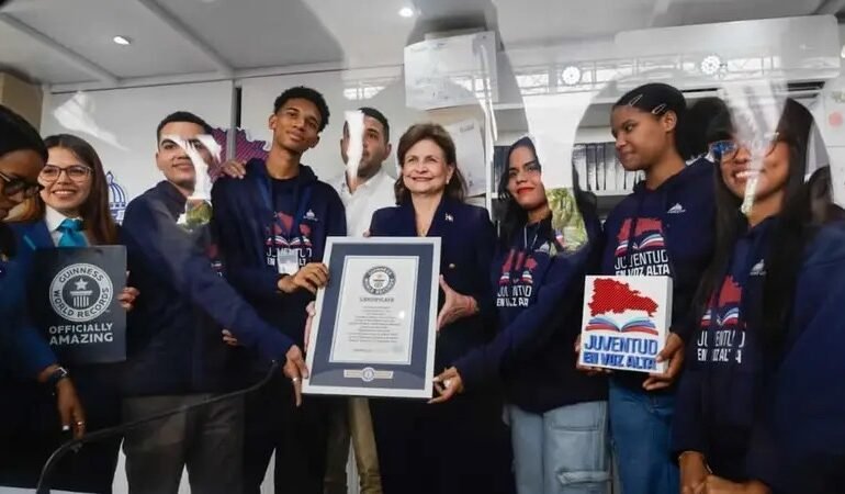 República Dominicana recupera récord Guinness tras superar 500 horas de lectura en voz alta