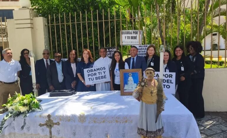 Inicia en Santo Domingo la campaña “40 Días por la Vida” frente al Congreso Nacional